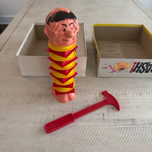 Vintage 1965 Mint Milton Bradley Bash! A Real Knockout Game #4543 - Picture 3 of 9